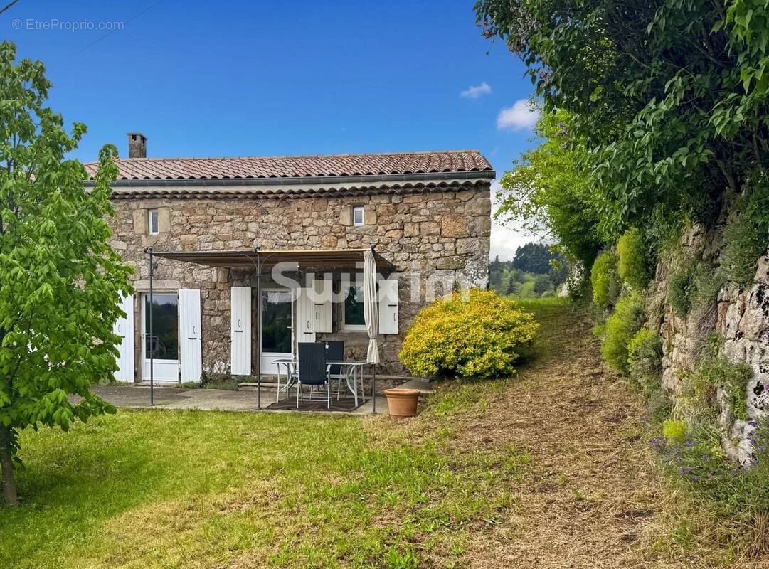 Maison à SAINT-APOLLINAIRE-DE-RIAS