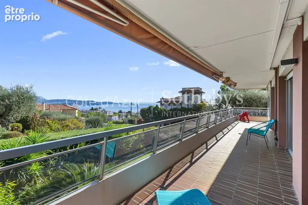 Appartement 3 pièces avec grande terrasse et vue mer dans la résidence Les Belles Terres à Nice - photo 1