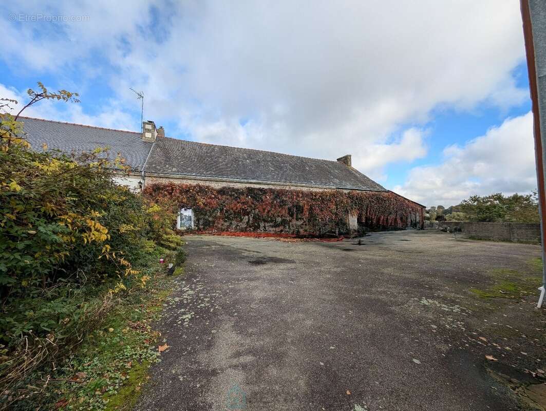 Maison à LOCMINE