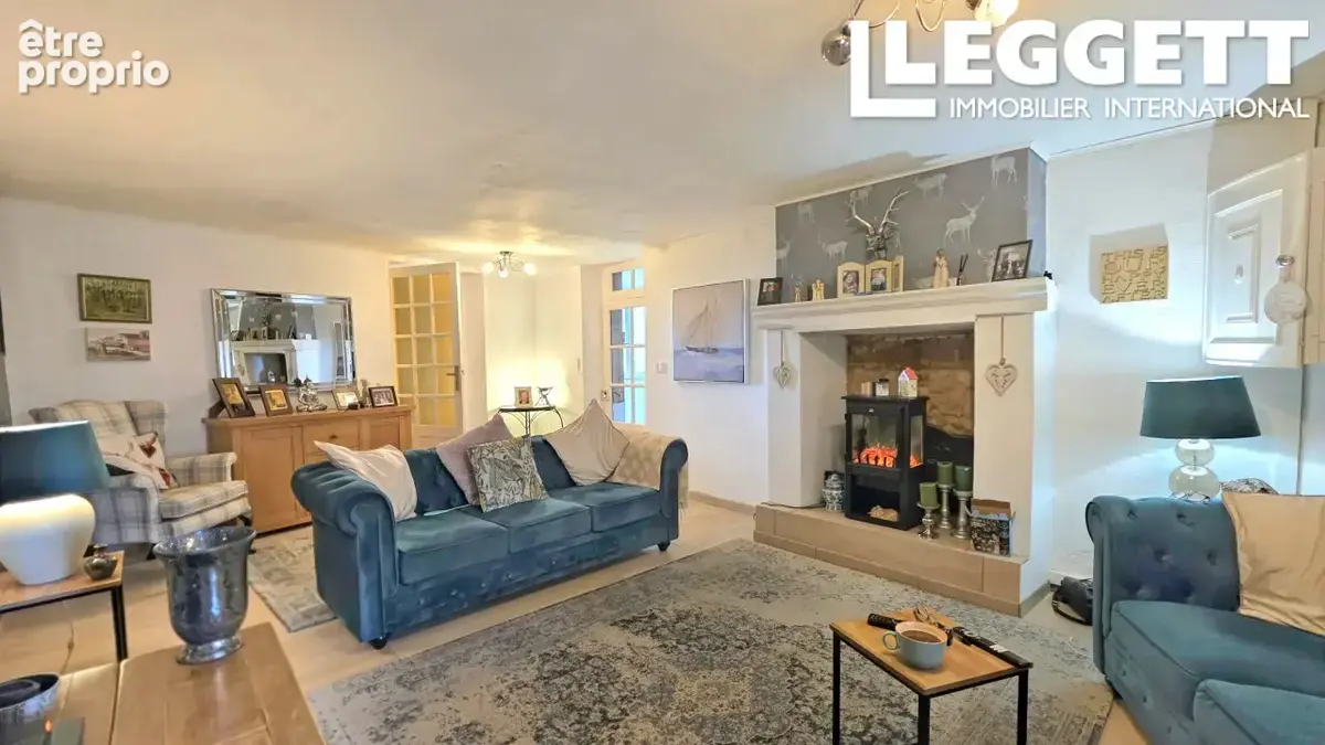 Charmante maison en pierre avec 3 chambres, 2 salles de bains, grange attenante et jardin, à 2 km de Lesterps - photo 2