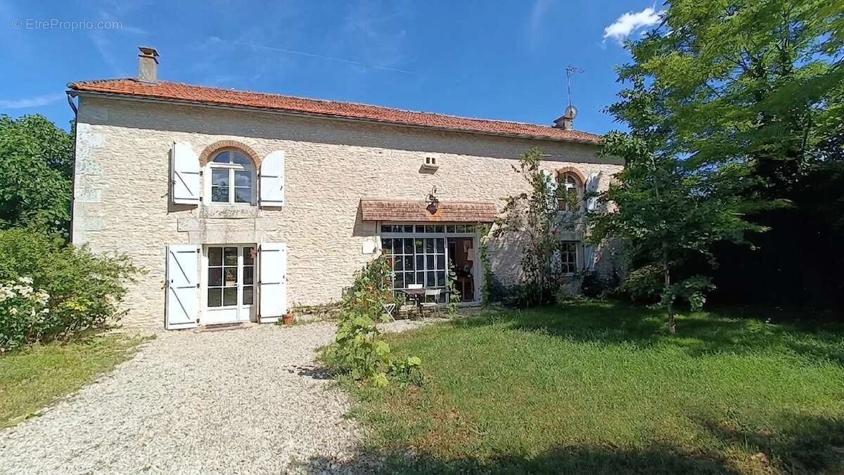 Belle maison en pierre avec piscine villiers - photo 18