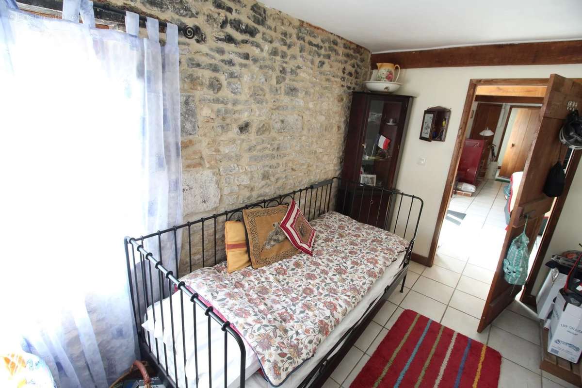 Maison à BEAULIEU-SUR-SONNETTE