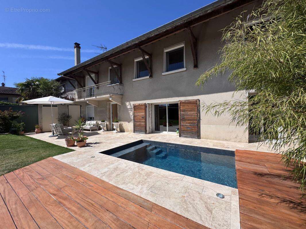 Maison à CHAVANOZ