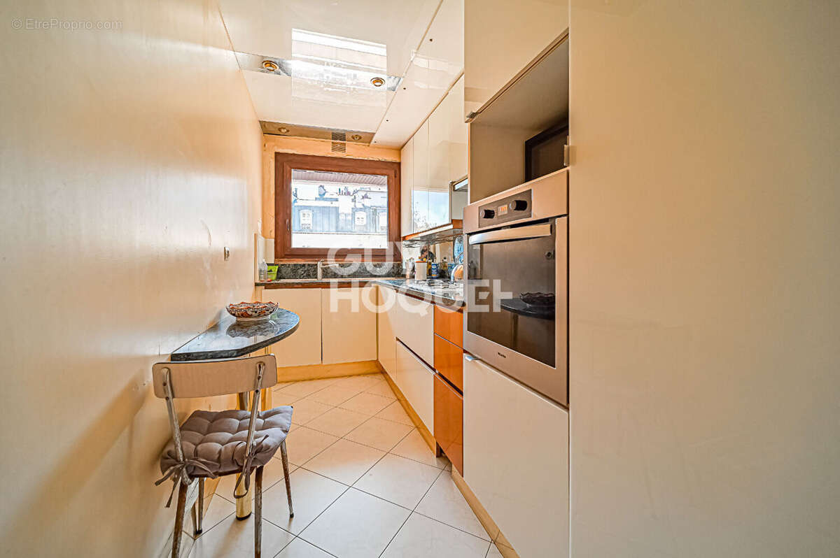 Appartement à PARIS-12E