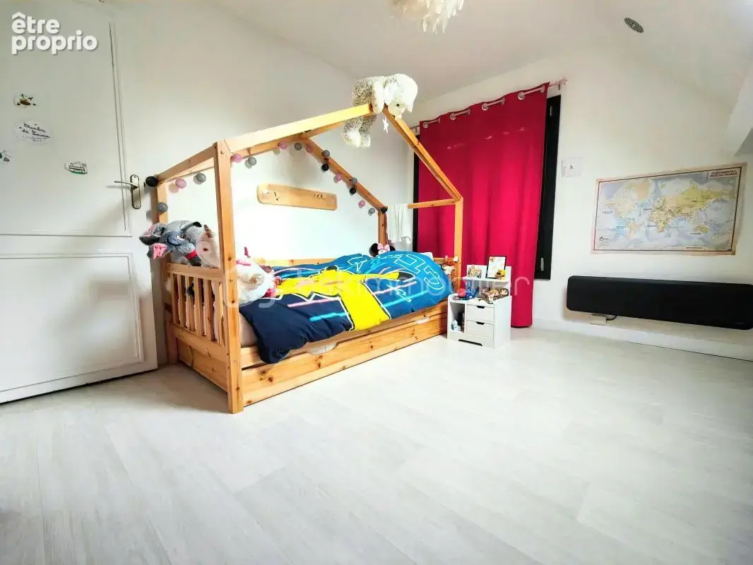 Ensemble de 2 maisons rénovées en lisère de forêt à Thoiry au calme absolu ! - photo 14