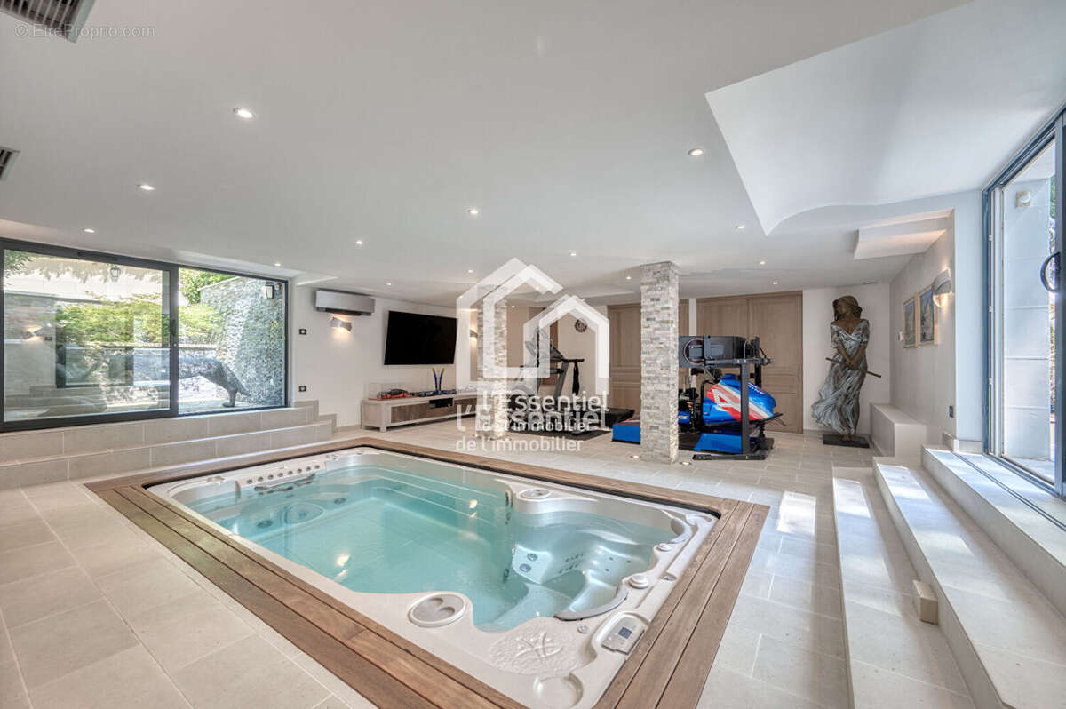 Maison à MAISONS-LAFFITTE