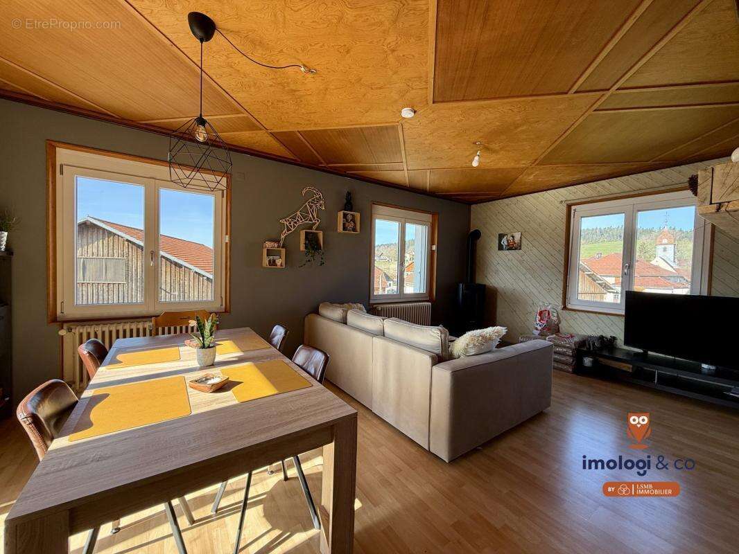 Appartement à SAINT-POINT-LAC