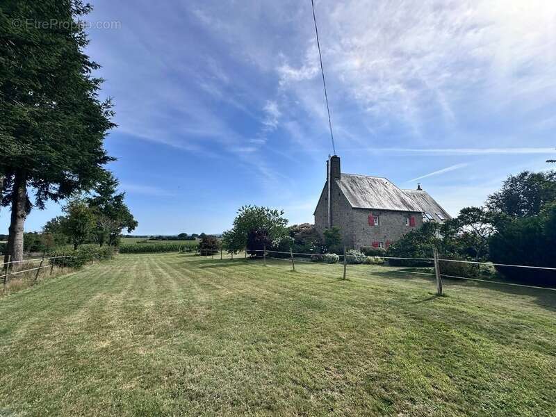 Maison à LANDELLES-ET-COUPIGNY
