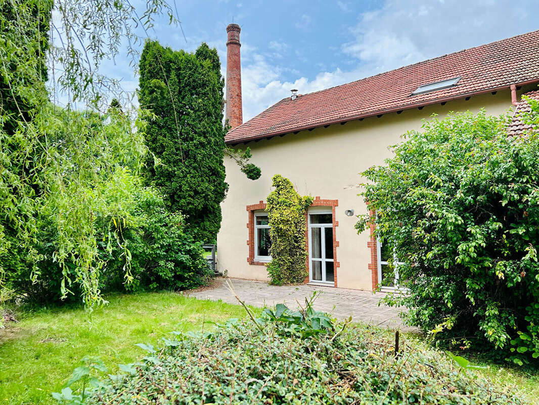 Appartement à GRANGES-SUR-VOLOGNE