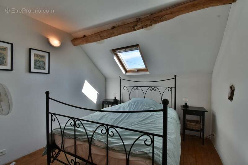 Maison à SAINT-LEGER-MAGNAZEIX