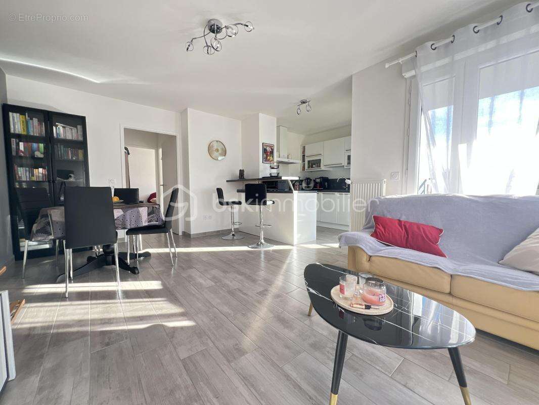 Appartement à L'ETANG-LA-VILLE