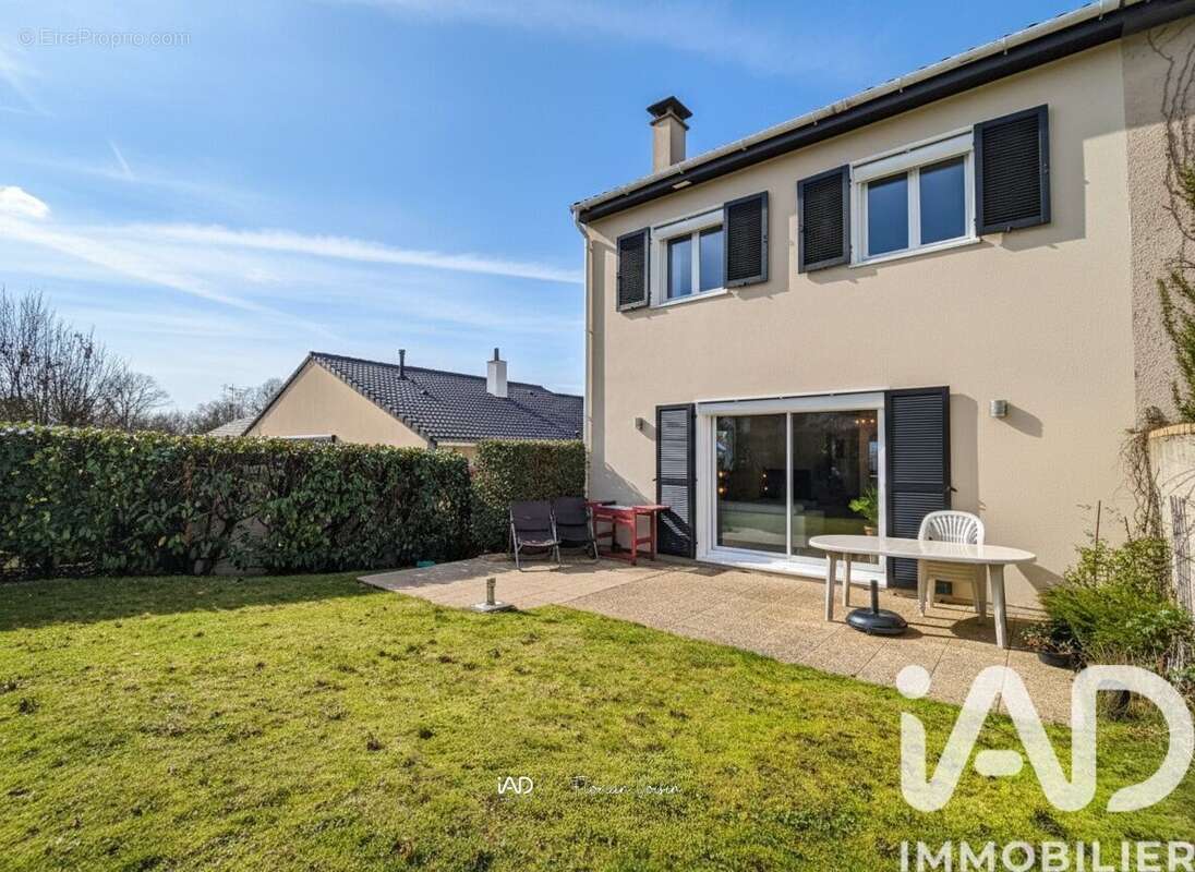 Photo 2 - Maison à EPONE