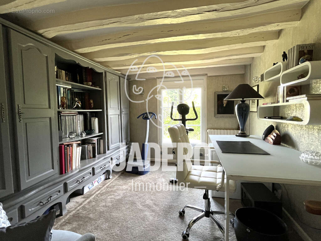 Maison à LE MESNIL-ESNARD