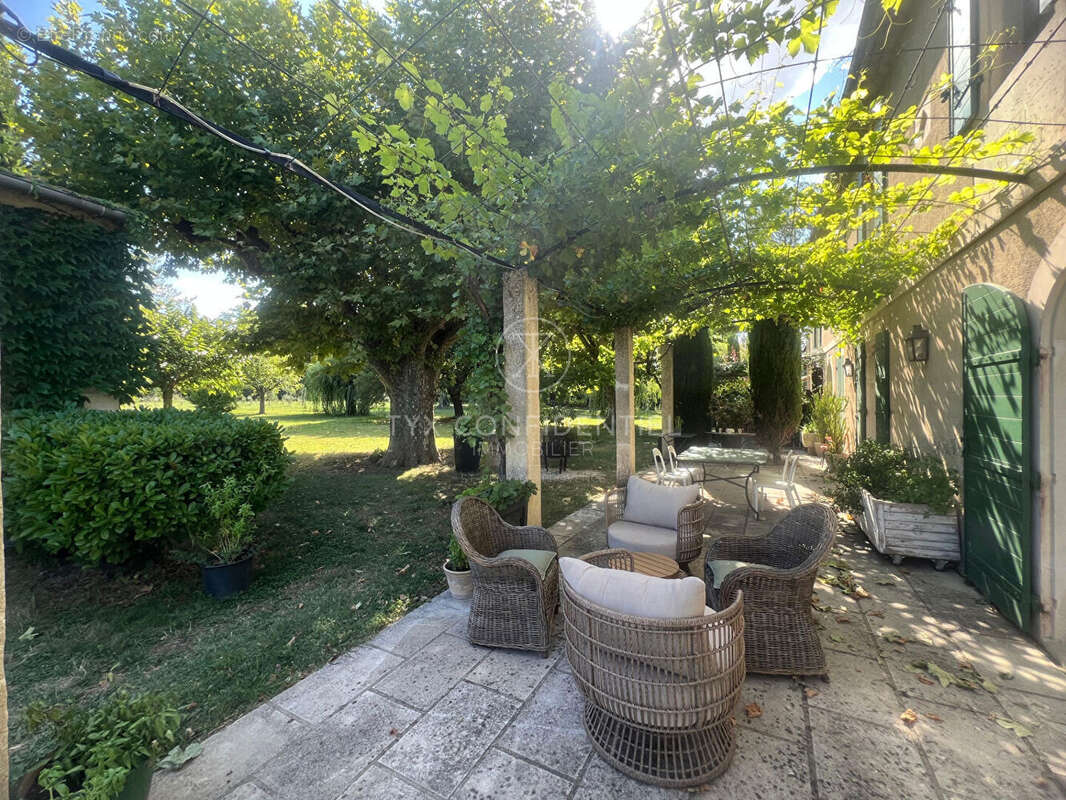 Mas Saint Remy De Provence  325 m2 - photo 5