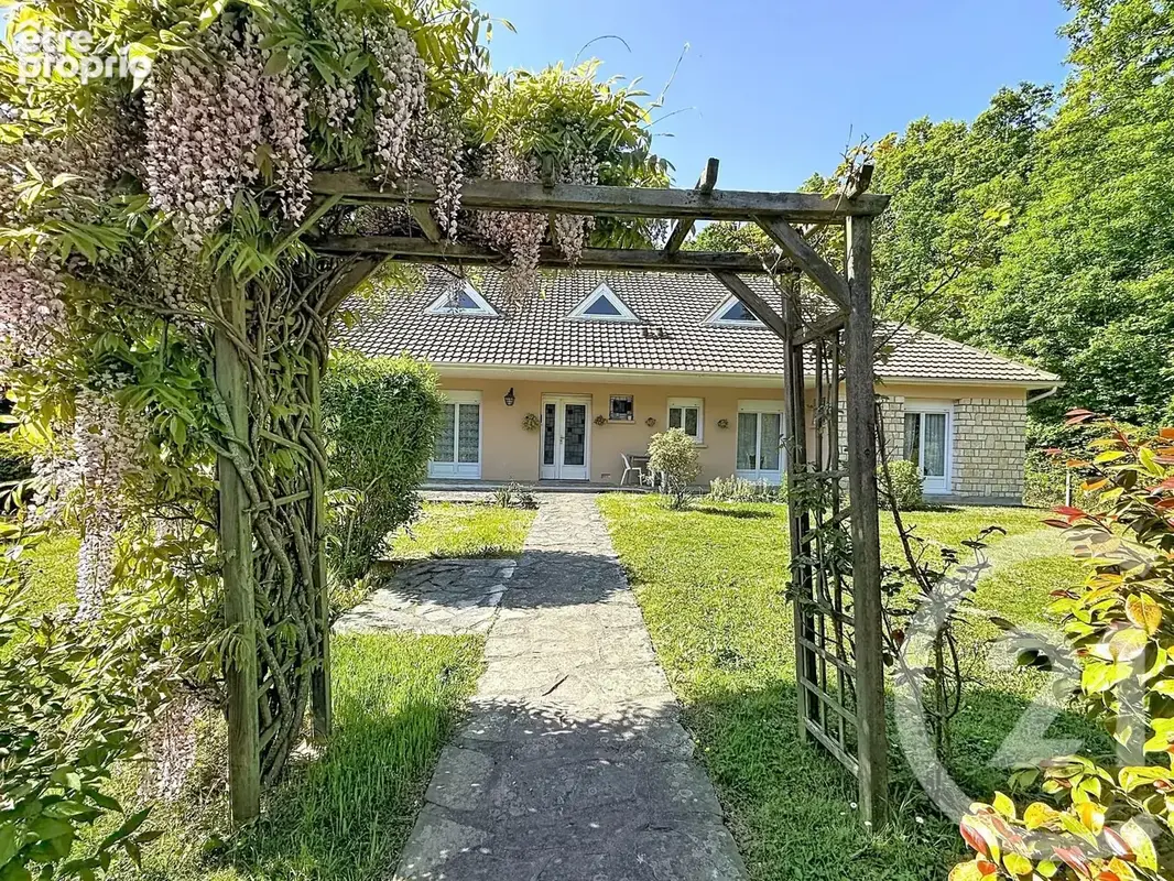 Maison 6 pièces 130 m² à vendre à Chartres (28000) - photo 2