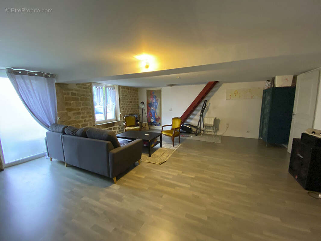 Maison à COMMERCY