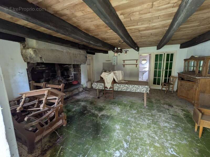 Maison à SEGLIEN