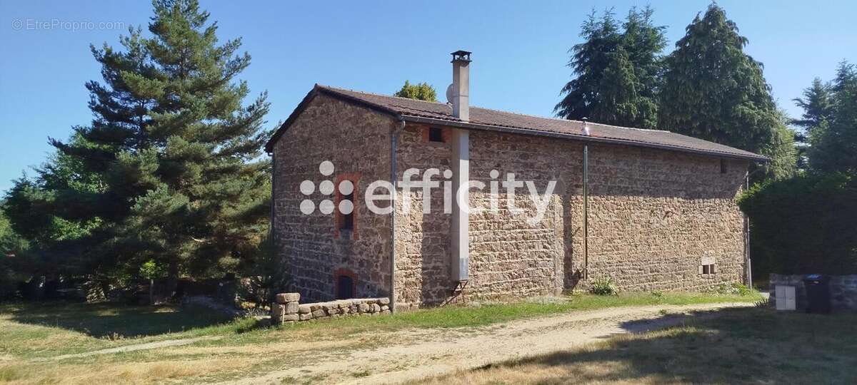Maison 250 m² à Usson-En-Forez  - photo 35