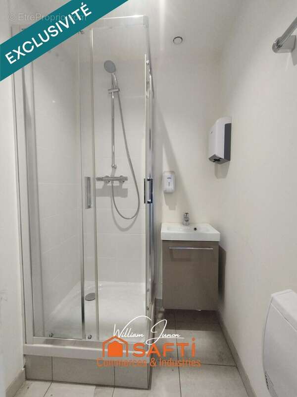 Photo 6 - Commerce à FRAISSES