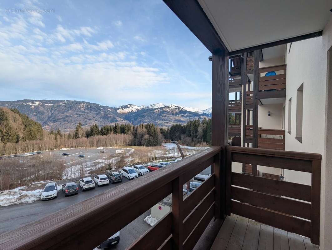 Appartement à MORILLON