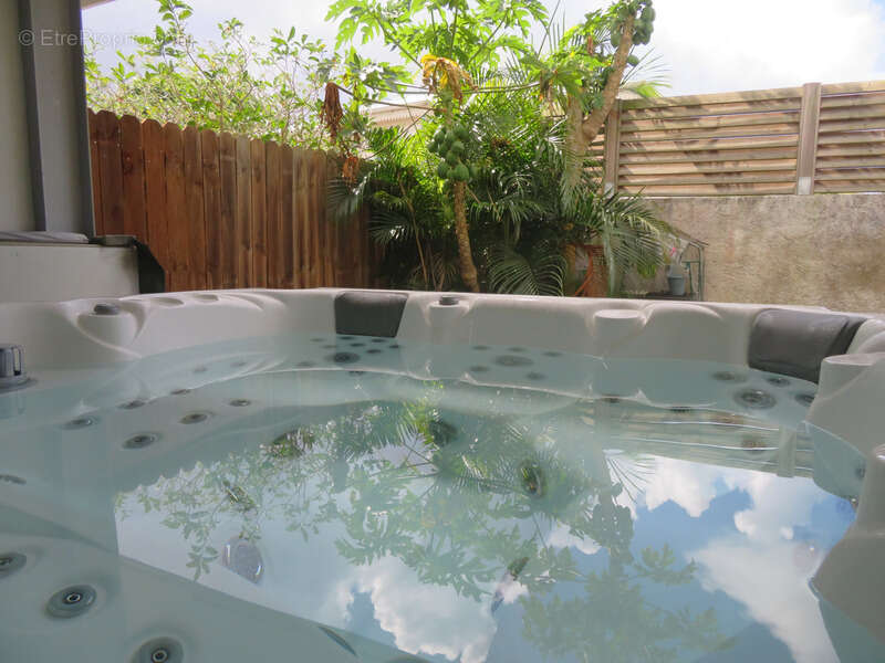 Maison à SCHOELCHER