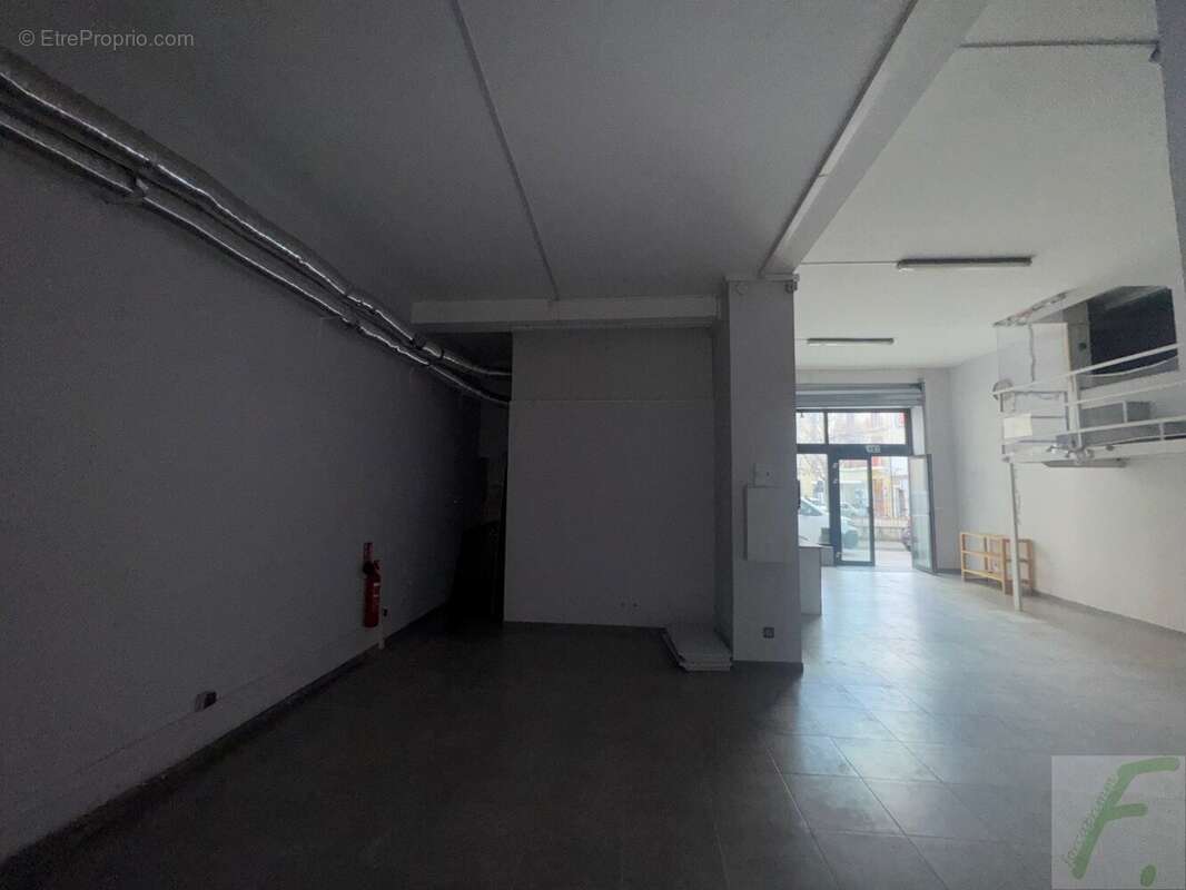 Commerce à AIX-LES-BAINS