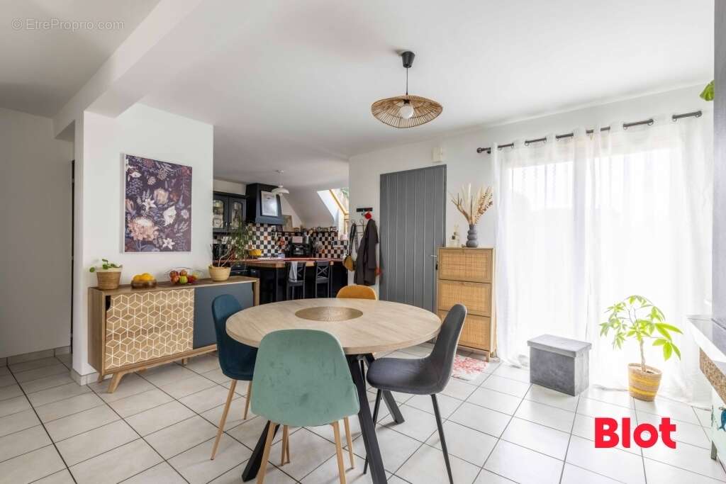 Maison à SAINT-SULPICE-DES-LANDES