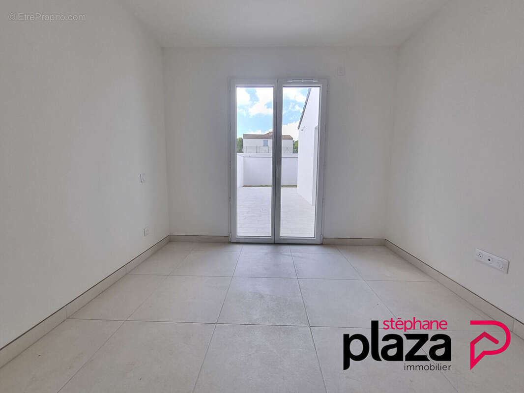 Maison à VAUX-SUR-MER