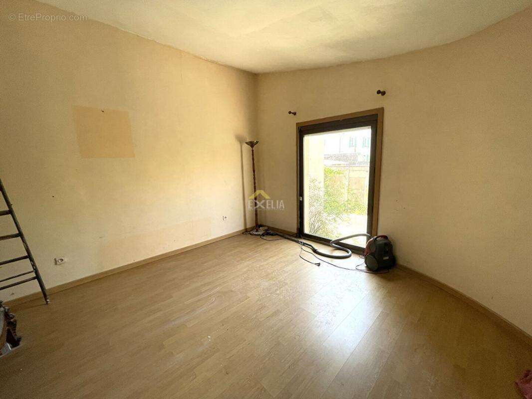 Maison à ROSNY-SUR-SEINE