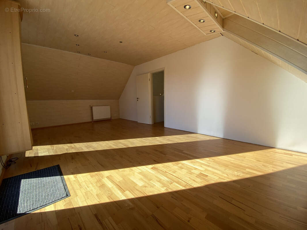Maison 5 pièces de 130 m2 avec piscine et sous-sol - photo 15