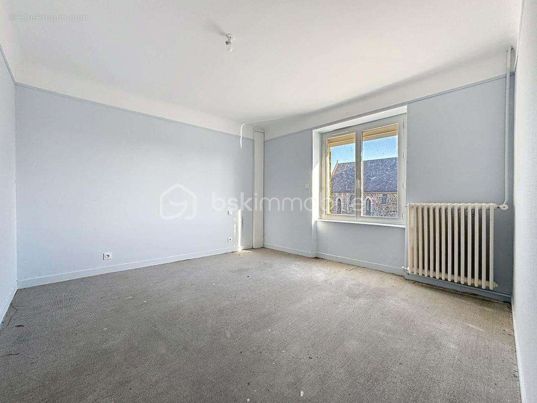 Maison en pierre avec garage attenant - photo 16
