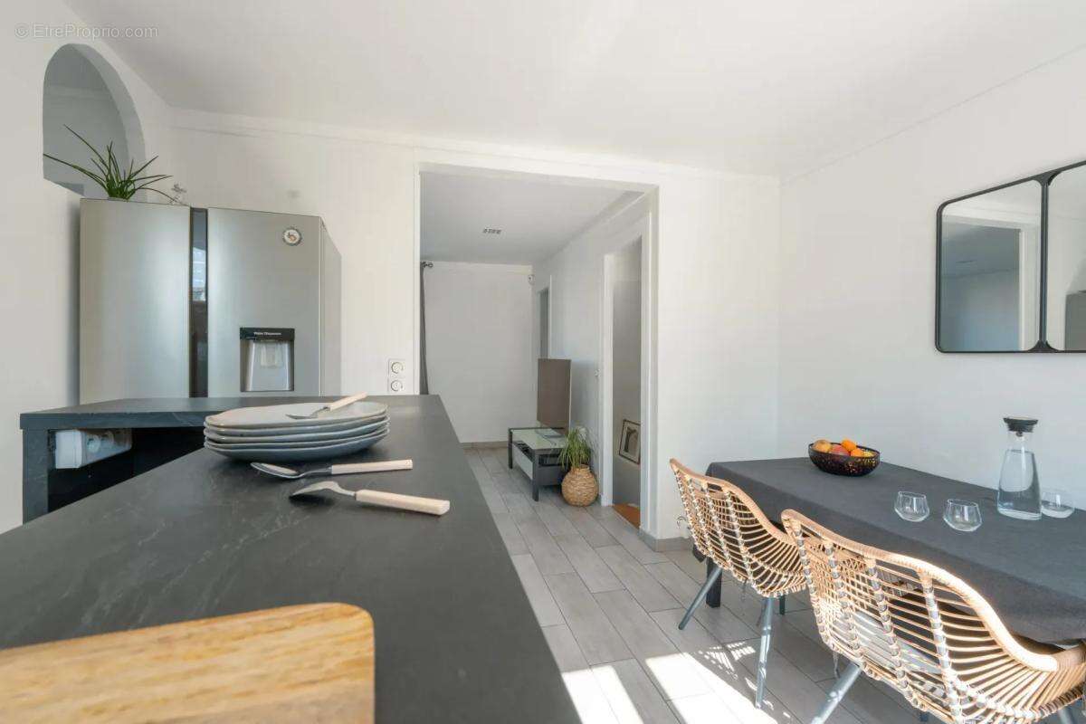 Maison rénovée 6 pièces 153 m² à Antony - photo 7