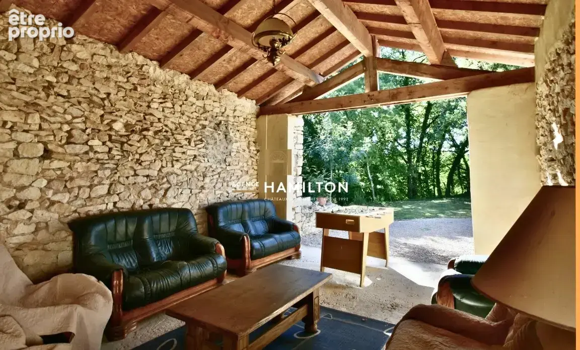 Superbe maison en pierre rénovée, avec bois et terrains attenants - photo 7