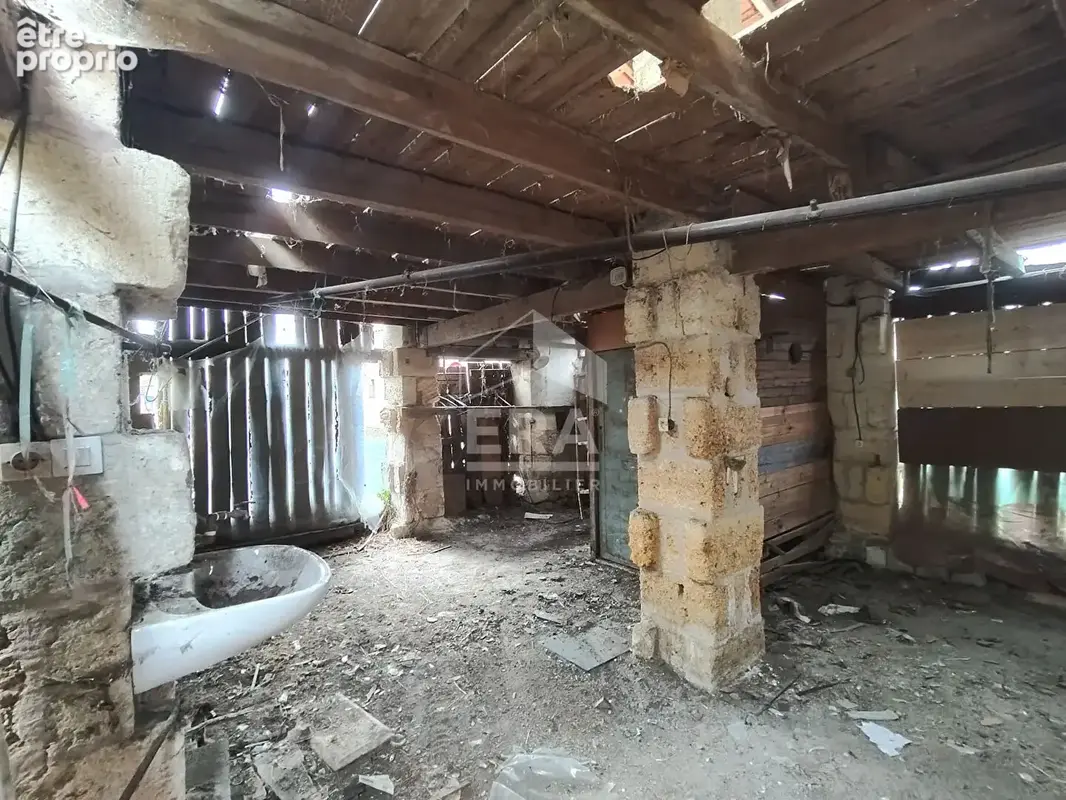 Maison  + grange à vendre à Saugon - travaux à prévoir - photo 13