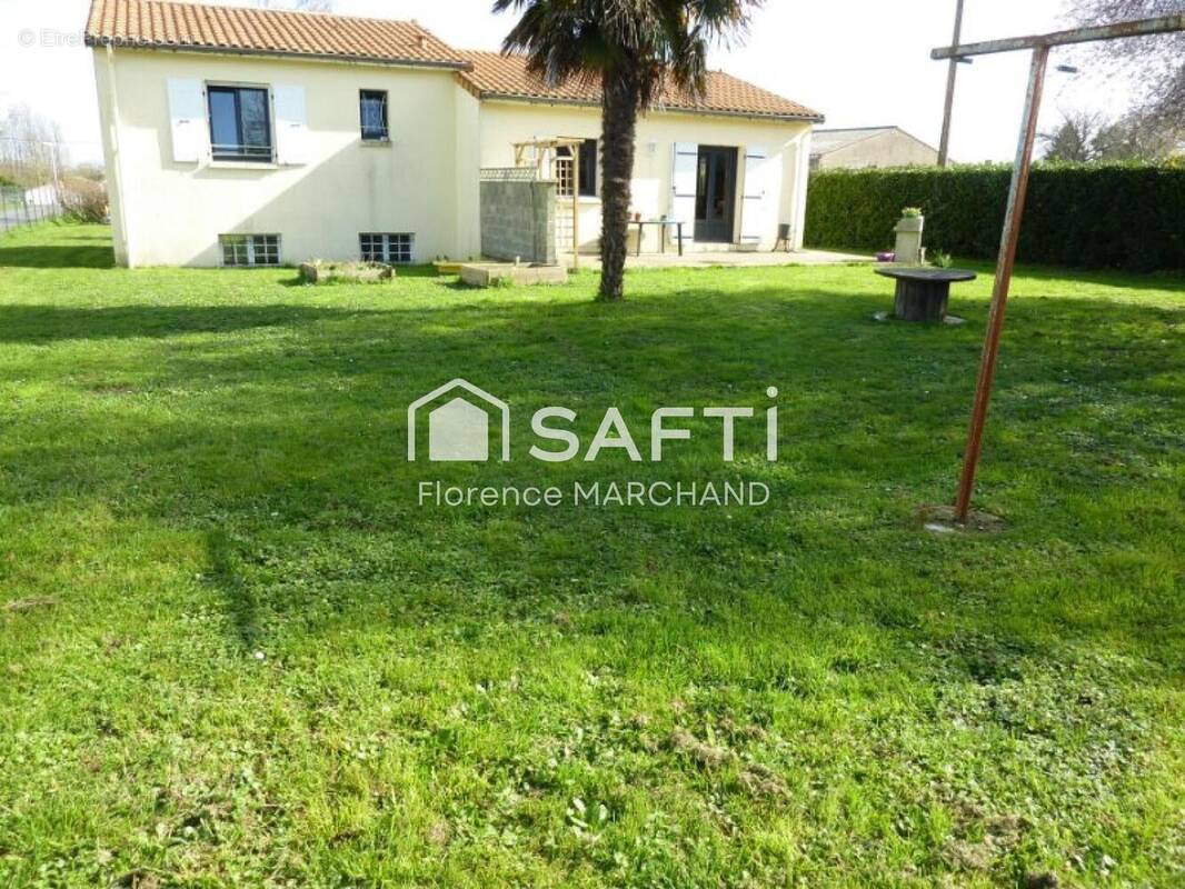 Photo 1 - Maison à LA RONDE