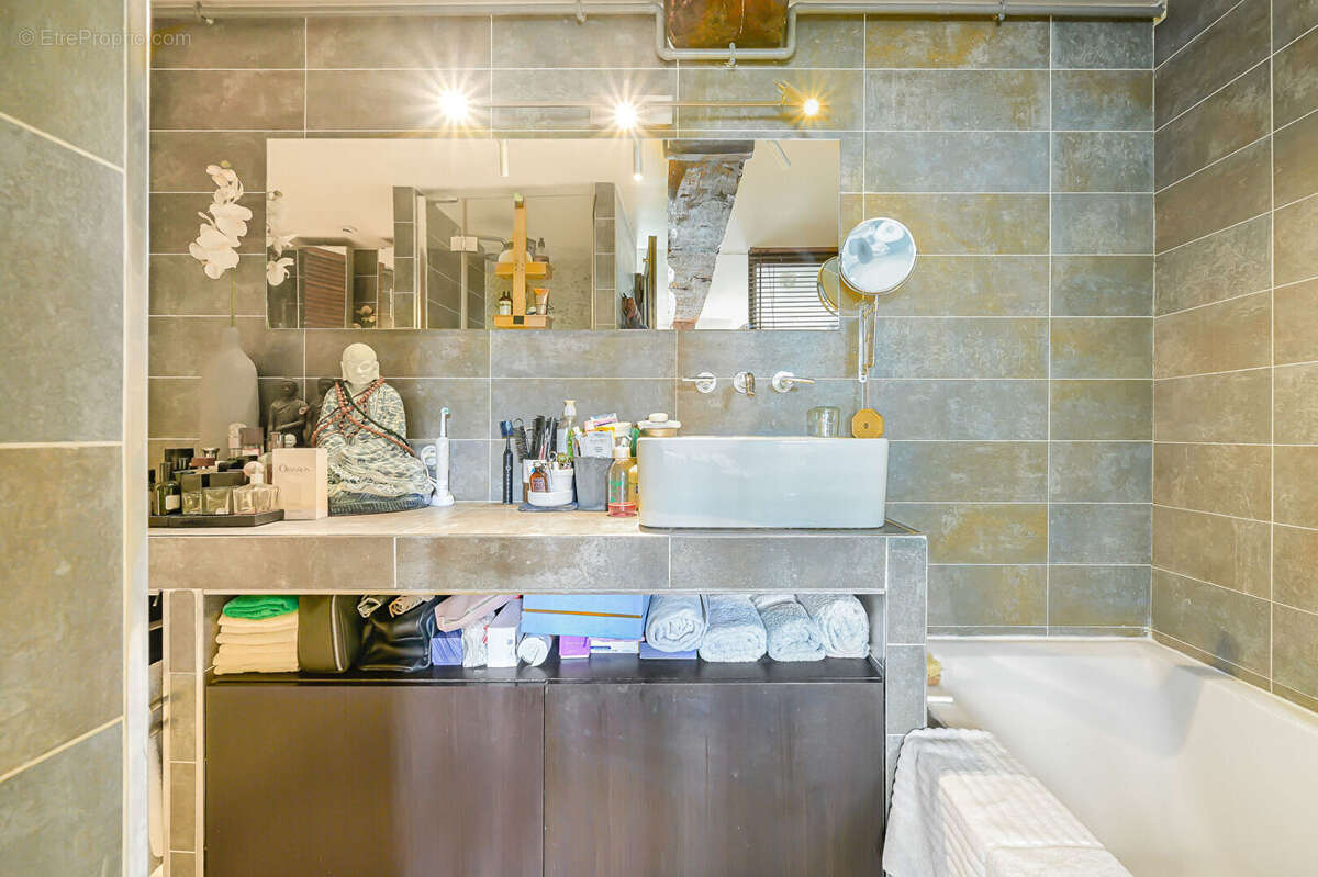 Appartement à PARIS-2E