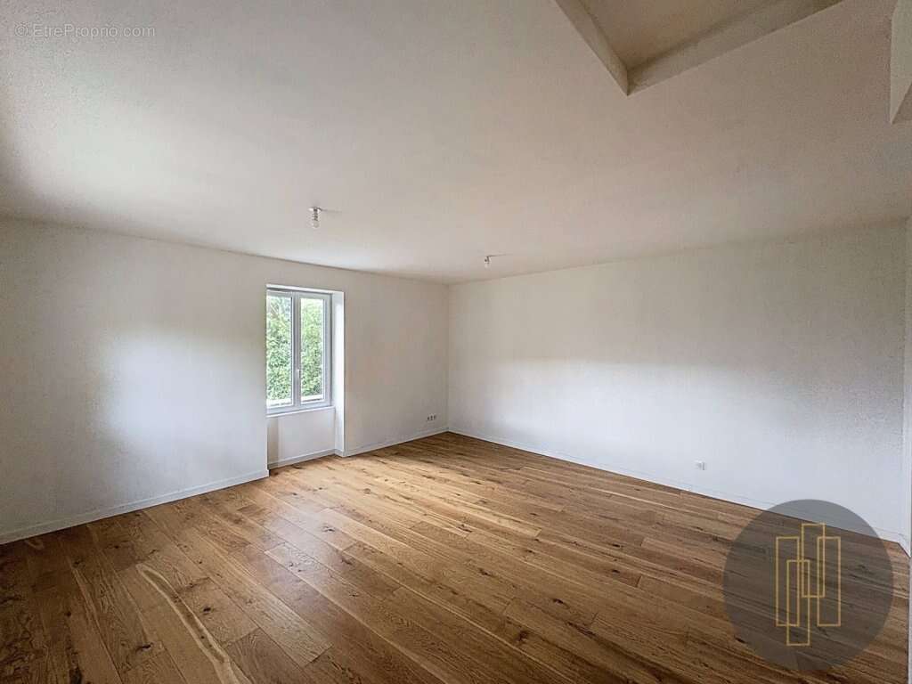 Maison à SOURCIEUX-LES-MINES