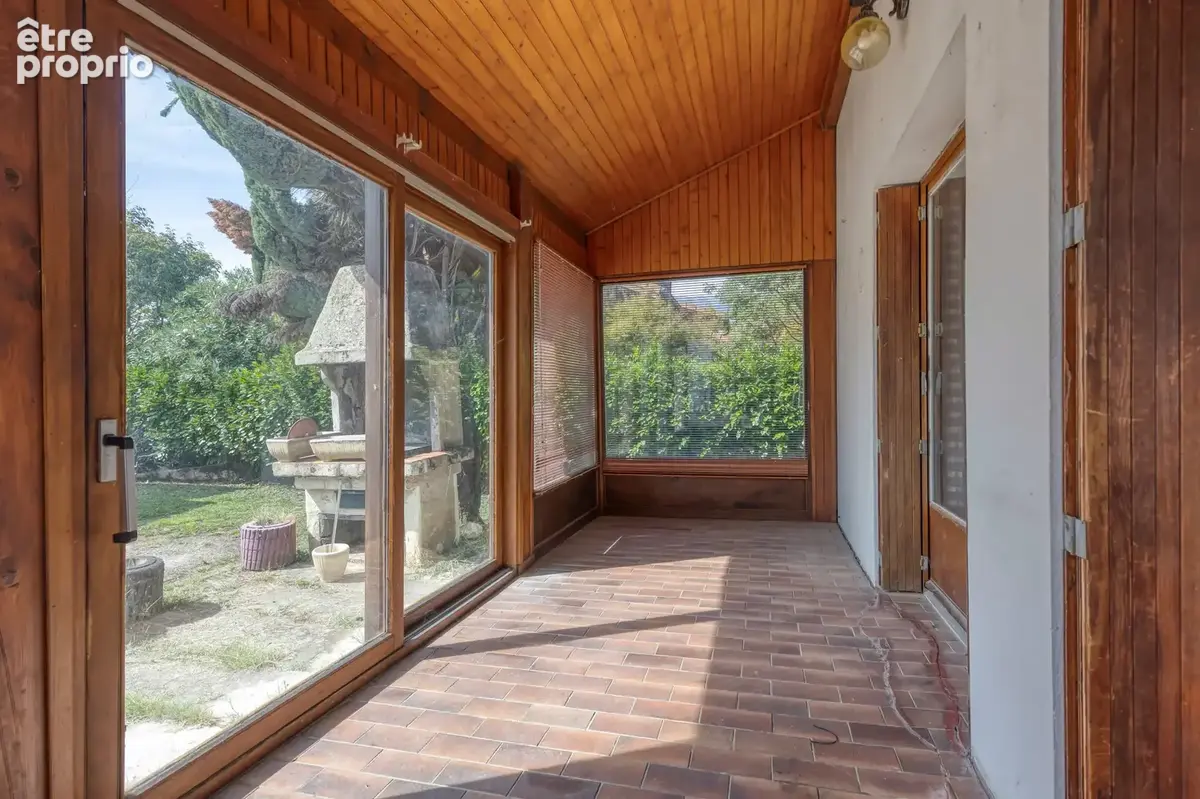 Le versoud   maison de plain-pied avec terrain plat, piscinable et fort potentiel d’évolution - photo 9