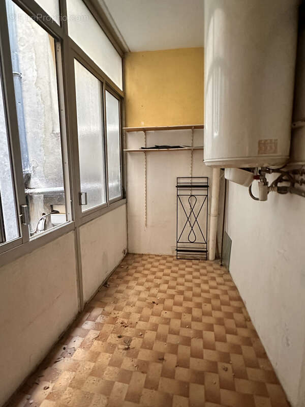 Appartement à BAGNOLS-SUR-CEZE