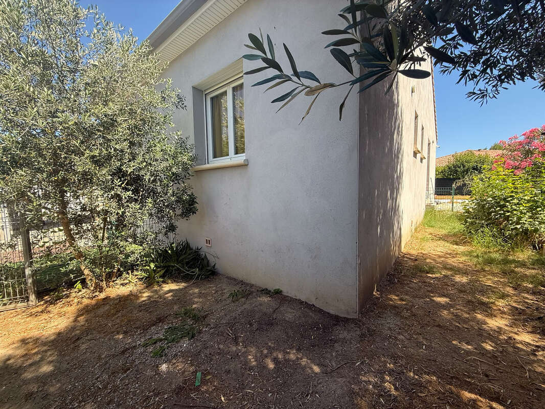 Maison à MONTAGNAC