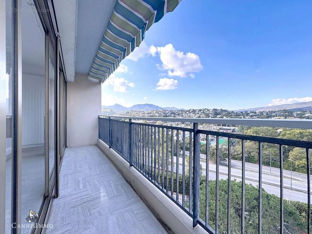 Appartement à MANDELIEU-LA-NAPOULE