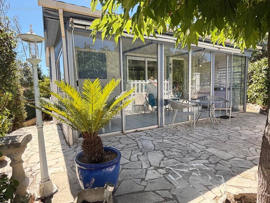 Maison à ROQUEBRUNE-SUR-ARGENS