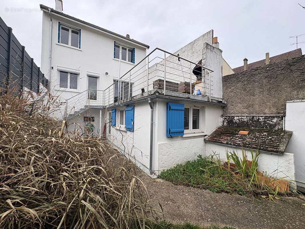 Maison à LES MUREAUX