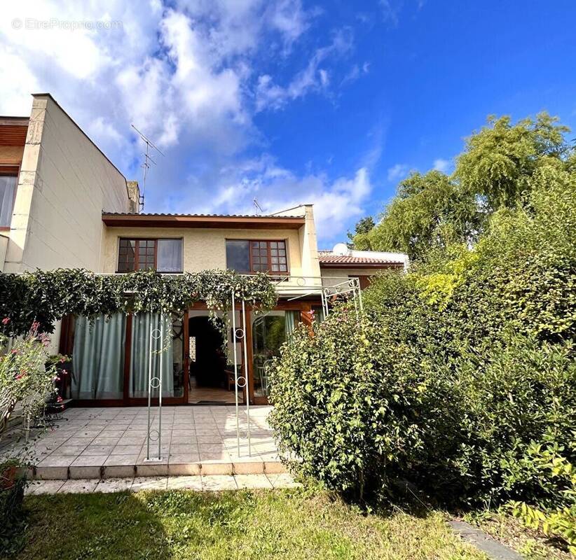 Maison à RIS-ORANGIS