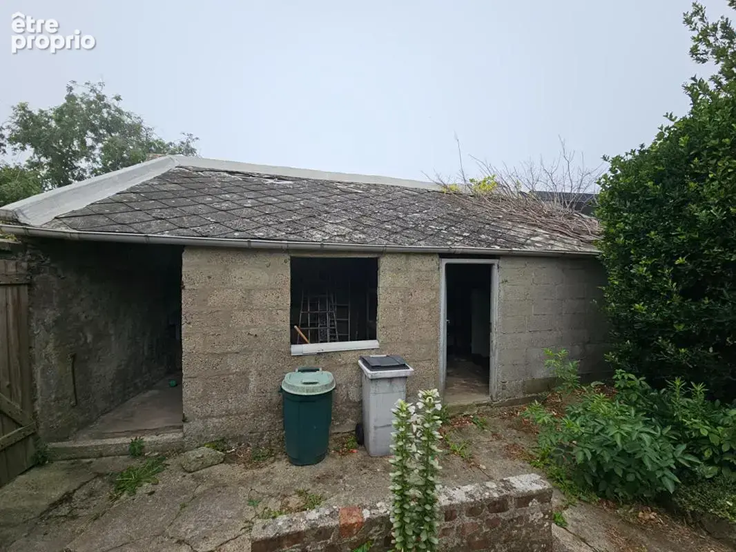 Quartier de la Mairie. Maison 97m² sur une parcelle de 333m² - photo 12