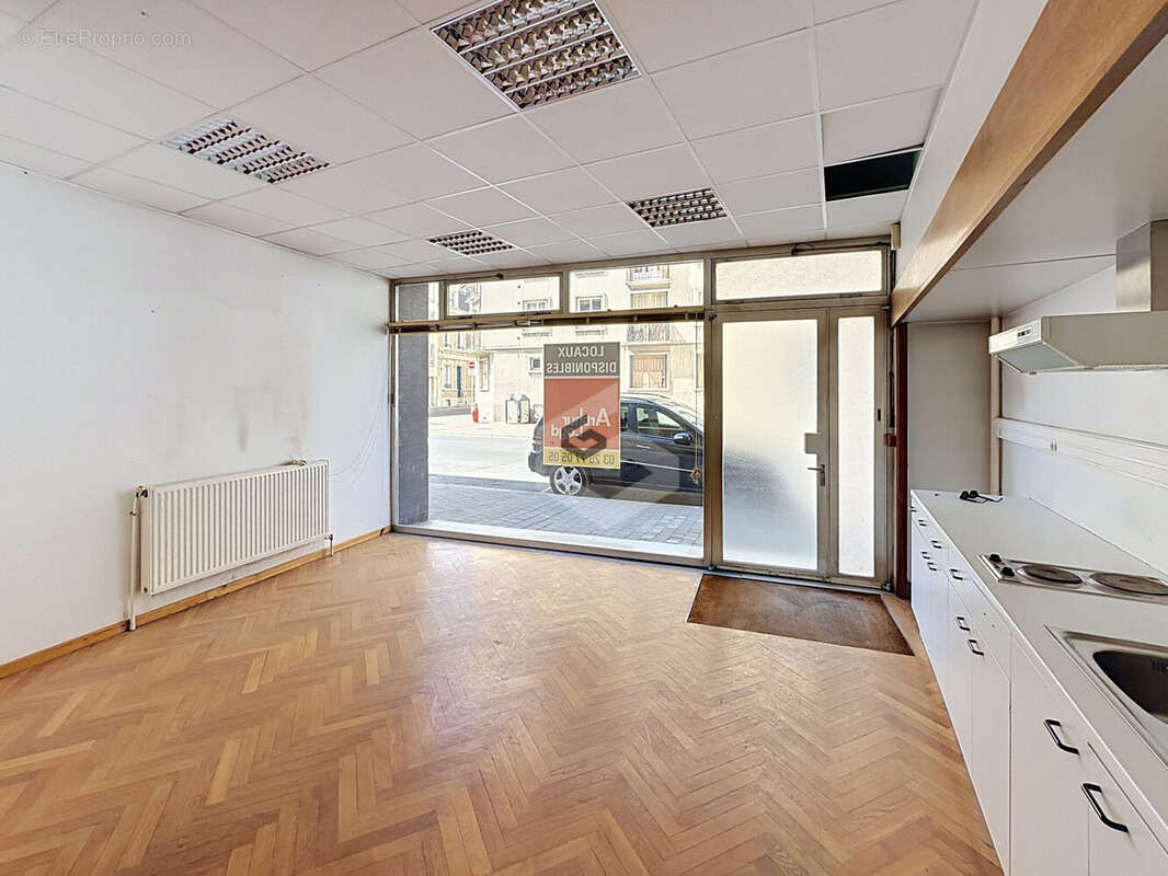 Commerce 183 m² à Reims  - photo 6
