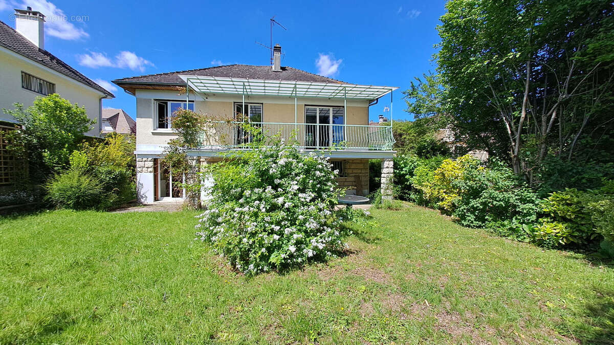 Maison à SAINT-REMY-LES-CHEVREUSE
