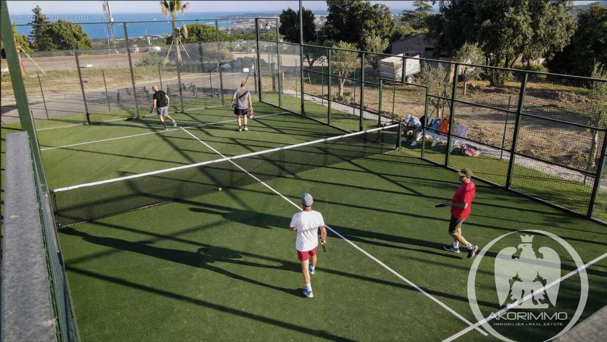 Maison à VILLENEUVE-LOUBET