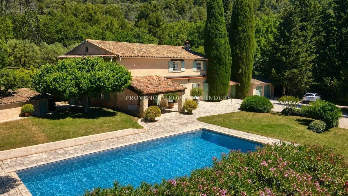 Domaine Privé en Provence, Ancien Moulin du XVIIIe Siècle - photo 13