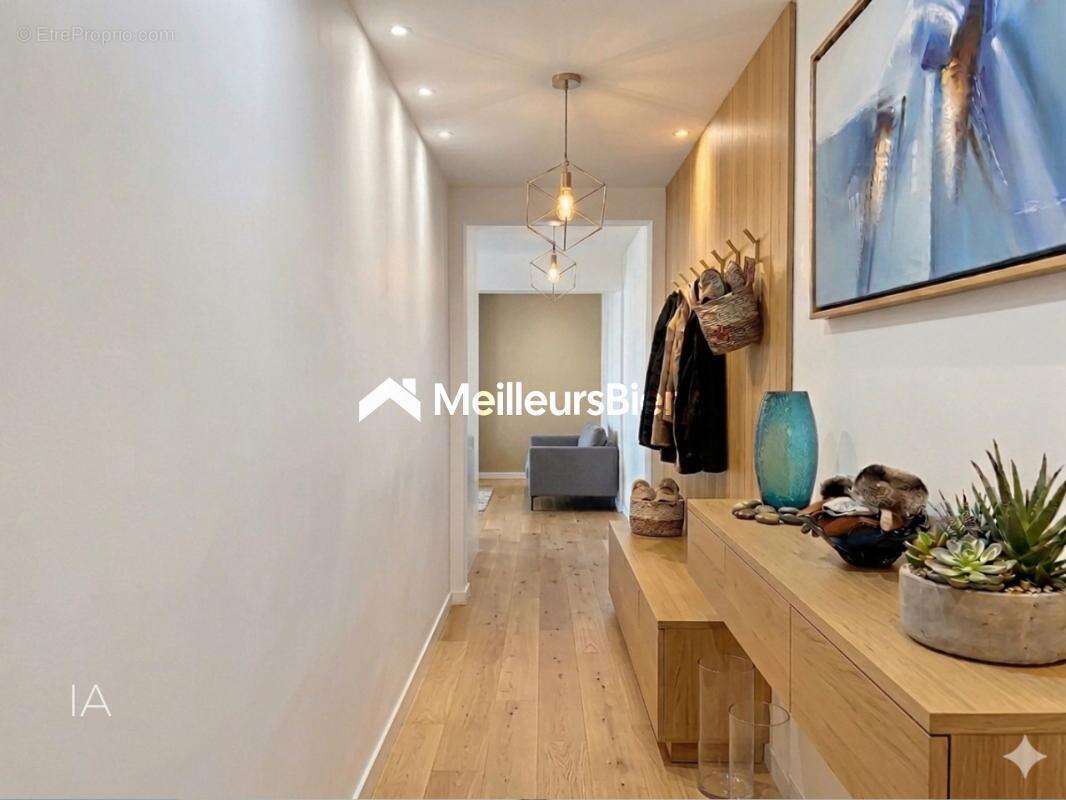 Appartement à PARIS-17E